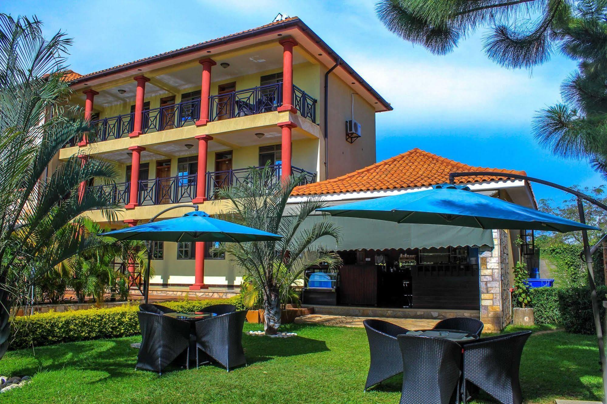 Rosemary Courts Bed & Breakfast Entebbe Exterior photo